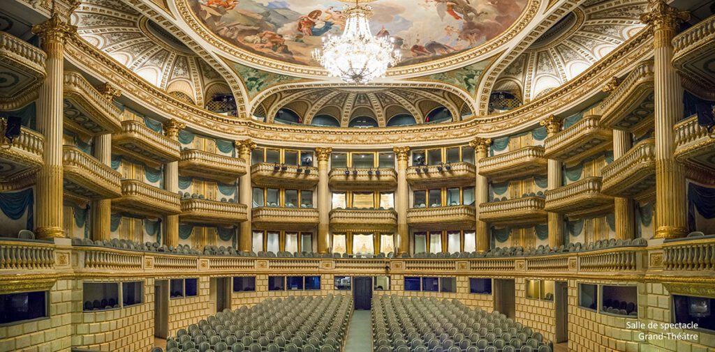 salle du grand theatre bordeaux par victor louis (1780) photo de j.fernandez artemisia online